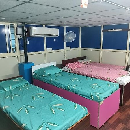 Rajeswari Ac Dormitory For Indian Males Only Port Blair Buitenkant foto