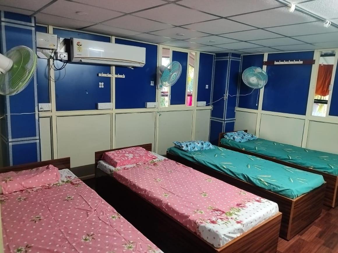 Rajeswari Ac Dormitory For Indian Males Only Port Blair Buitenkant foto