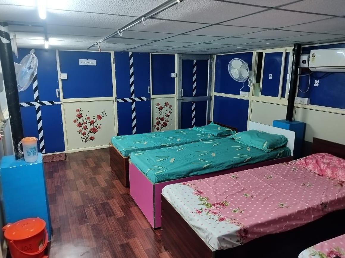 Rajeswari Ac Dormitory For Indian Males Only Port Blair Buitenkant foto