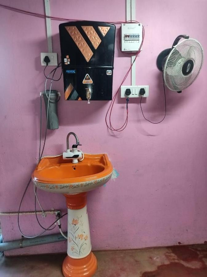 Rajeswari Ac Dormitory For Indian Males Only Port Blair Buitenkant foto